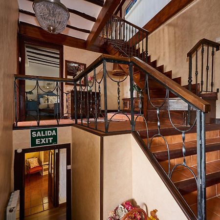 Villa Historic Haven By Fidalsa Labastida Exterior foto