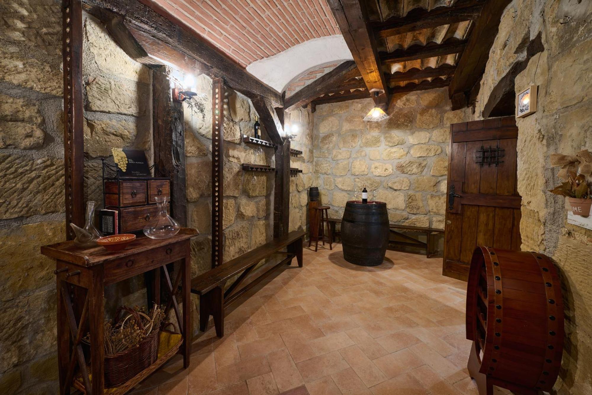 Villa Historic Haven By Fidalsa Labastida Exterior foto