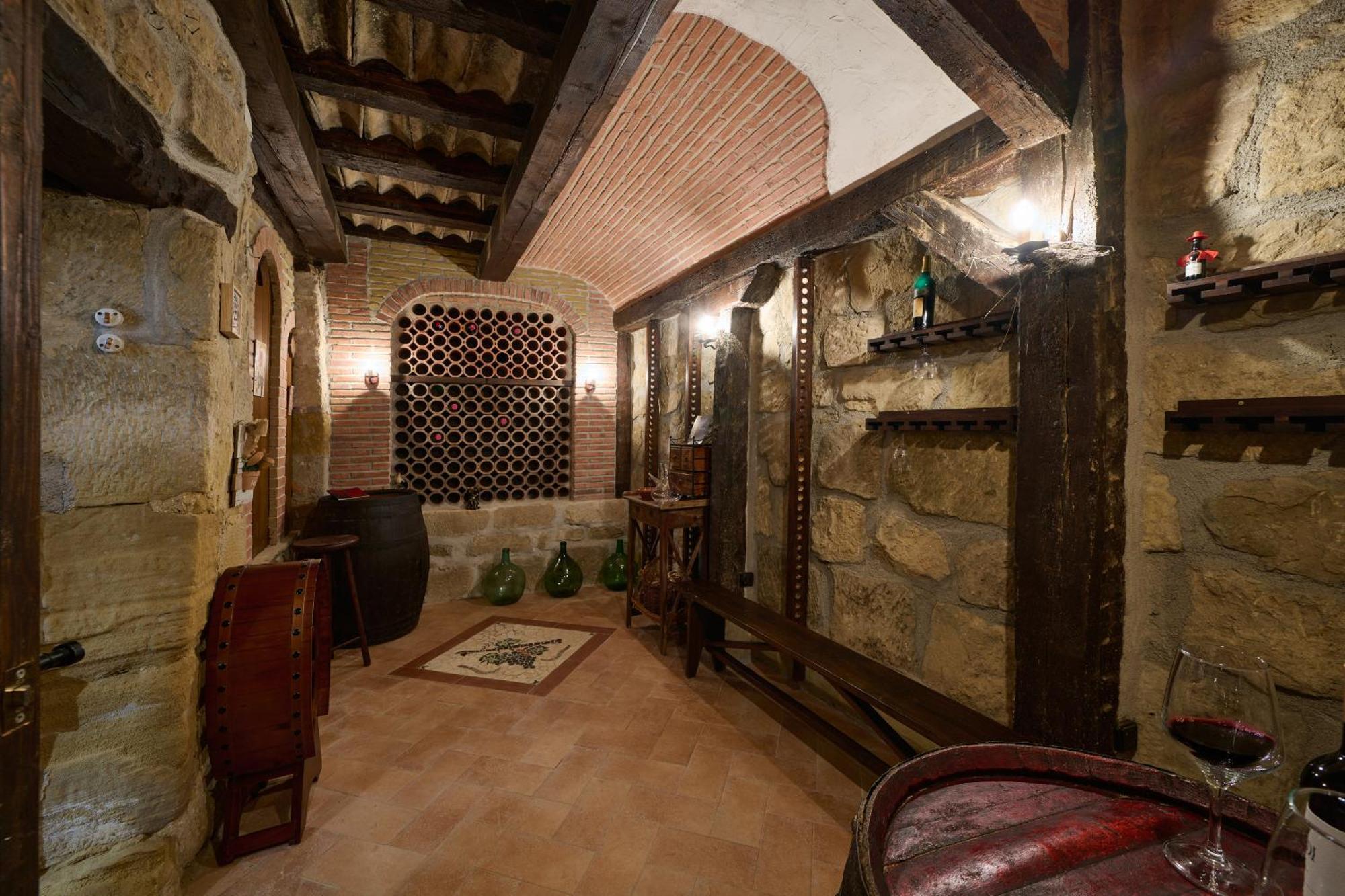 Villa Historic Haven By Fidalsa Labastida Exterior foto